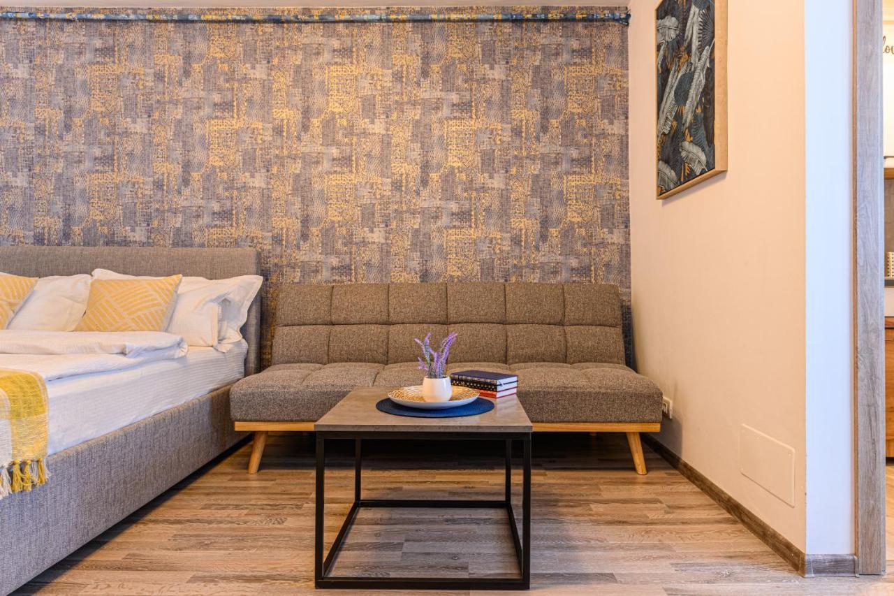 Luxury Studios - Soarelui 10 Брашов Экстерьер фото