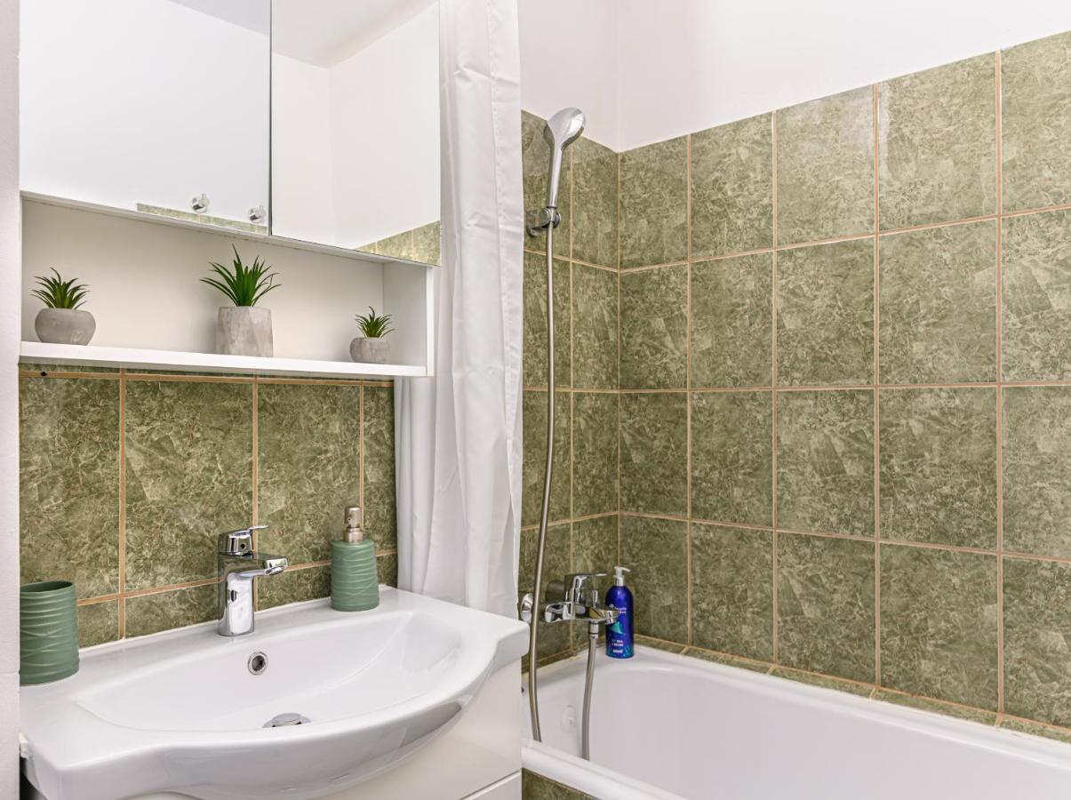 Luxury Studios - Soarelui 10 Брашов Экстерьер фото